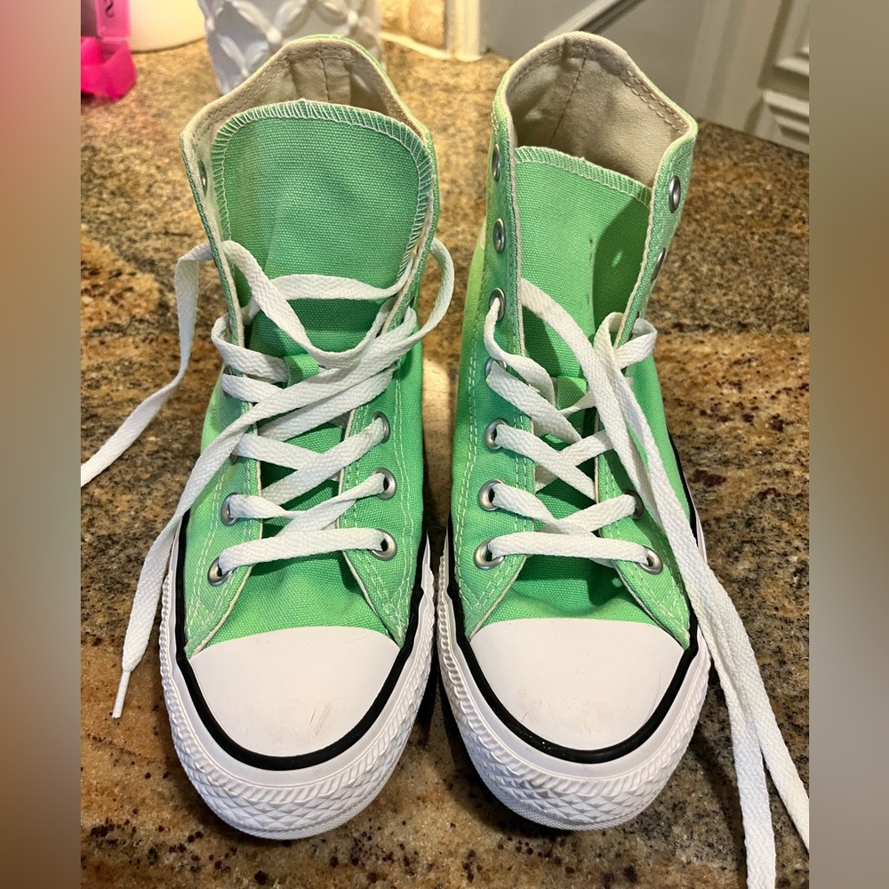 Chuck Taylor Converse High Tops- Women’s size 8, Men’s size 6 NWOT